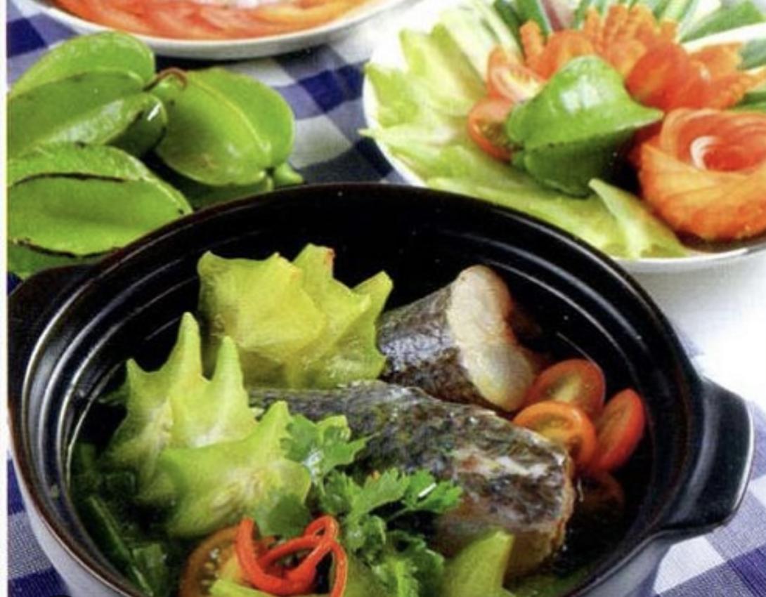 Canh cá nấu khế chua