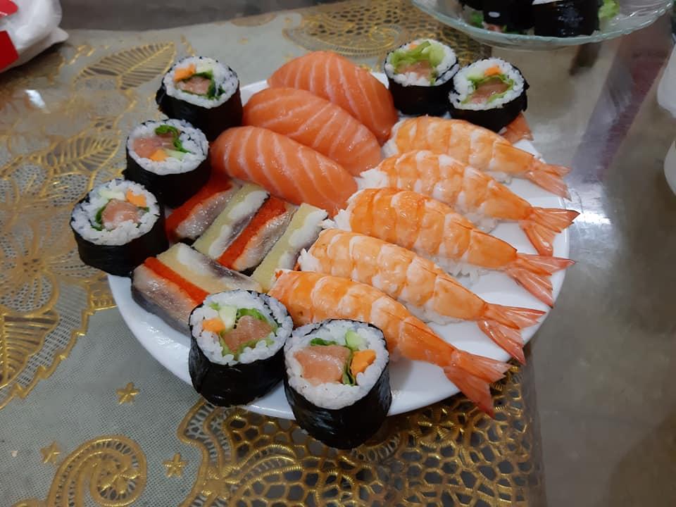 Samol Maki Sushi, Salmon & Shrimp Nigiri