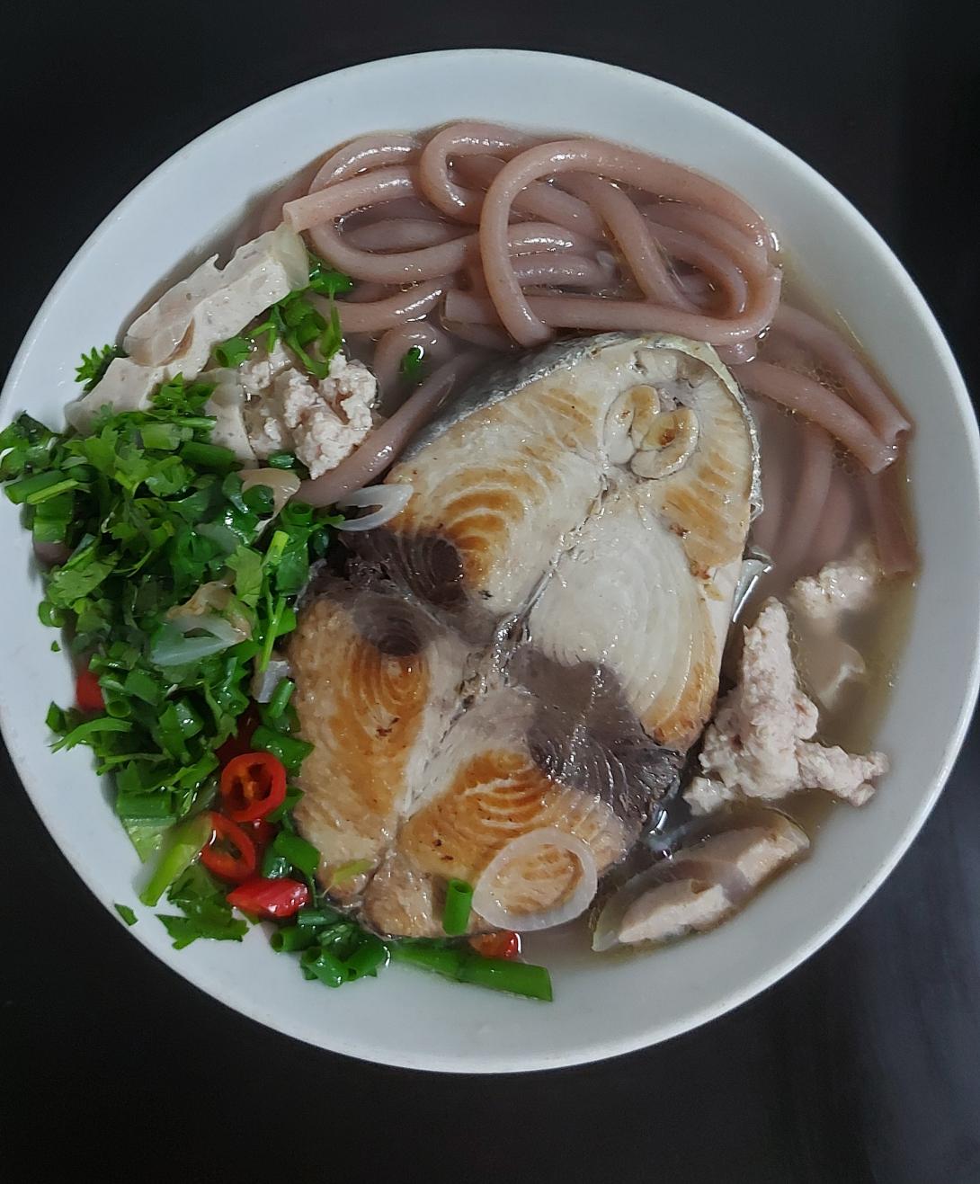 Bánh canh ống cá ngừ