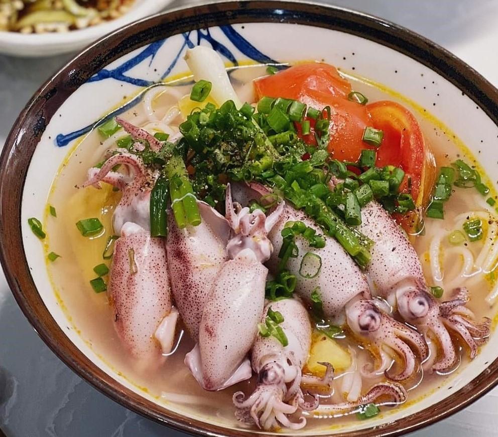 Bún mực Đà Nẵng