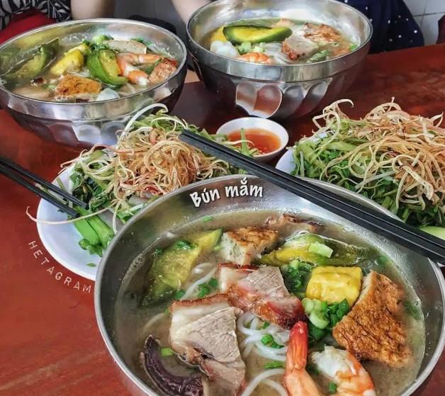 Bún mắm miền Tây Nam Bộ