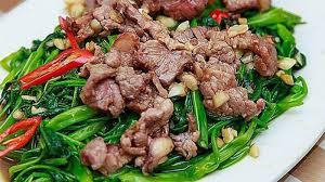 Rau muống xào tỏi ngon 