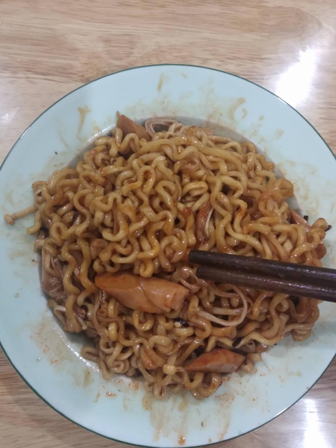 Mỳ xào sốt tương Maggi