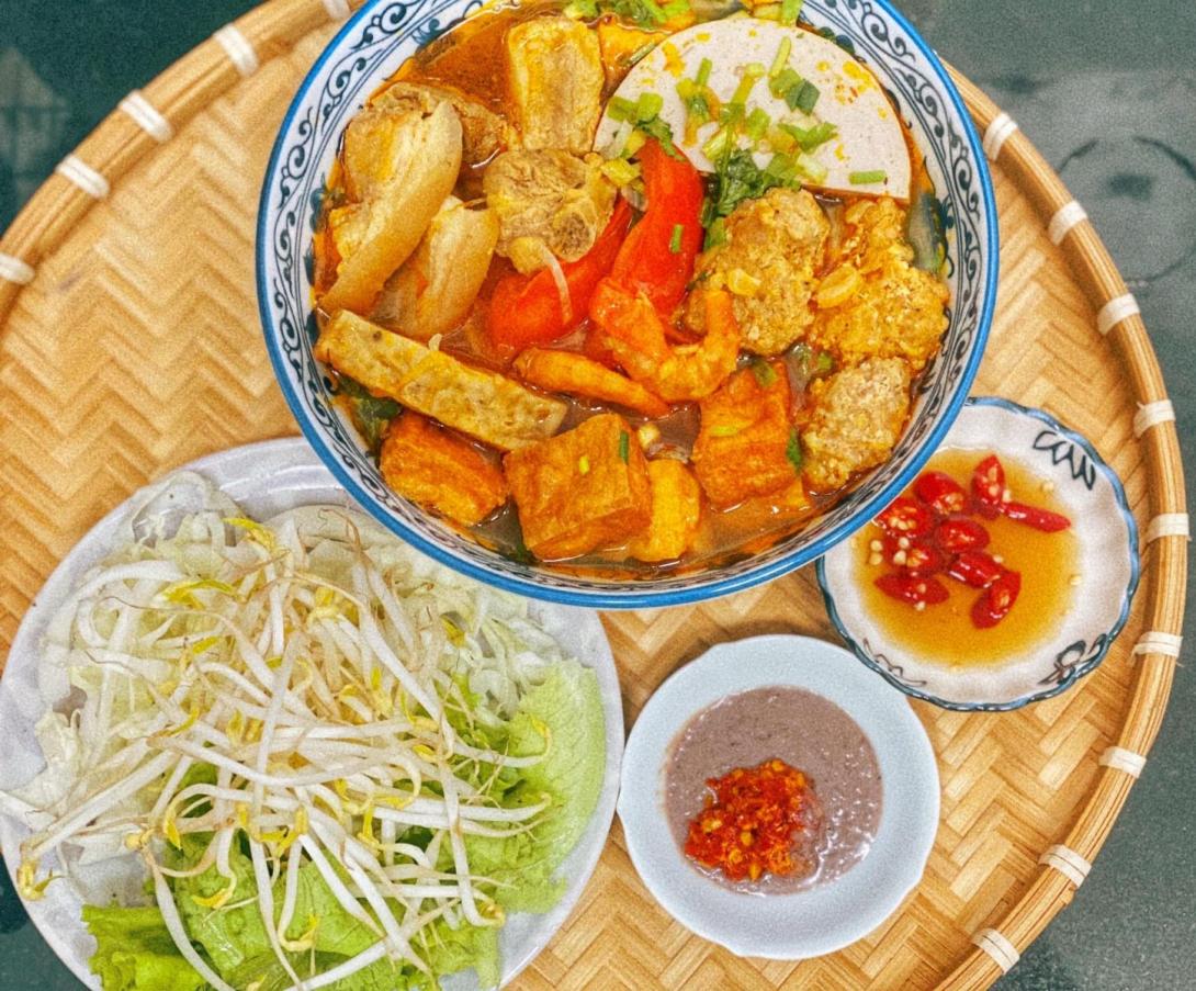 Bún riêu tôm thịt