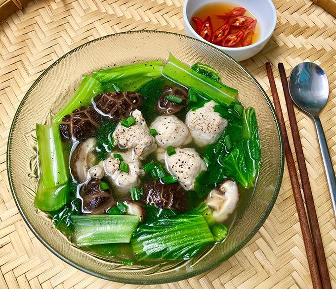 Canh cải bẹ xanh nấu mọc