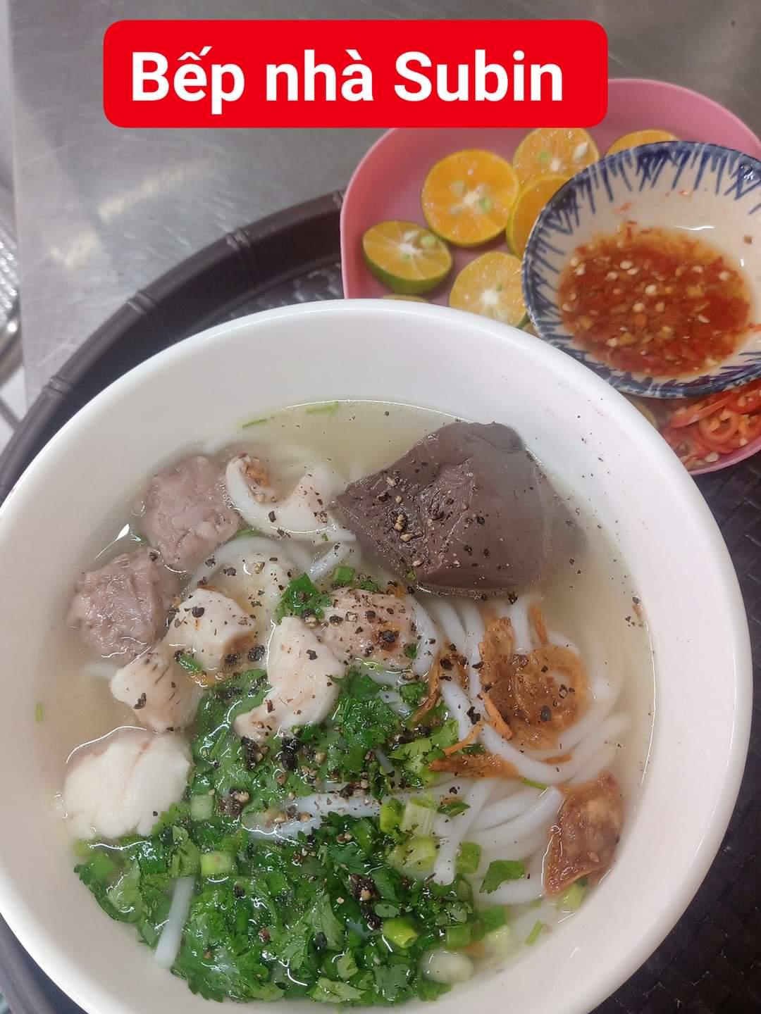 Bánh canh cá lóc - thịt viên