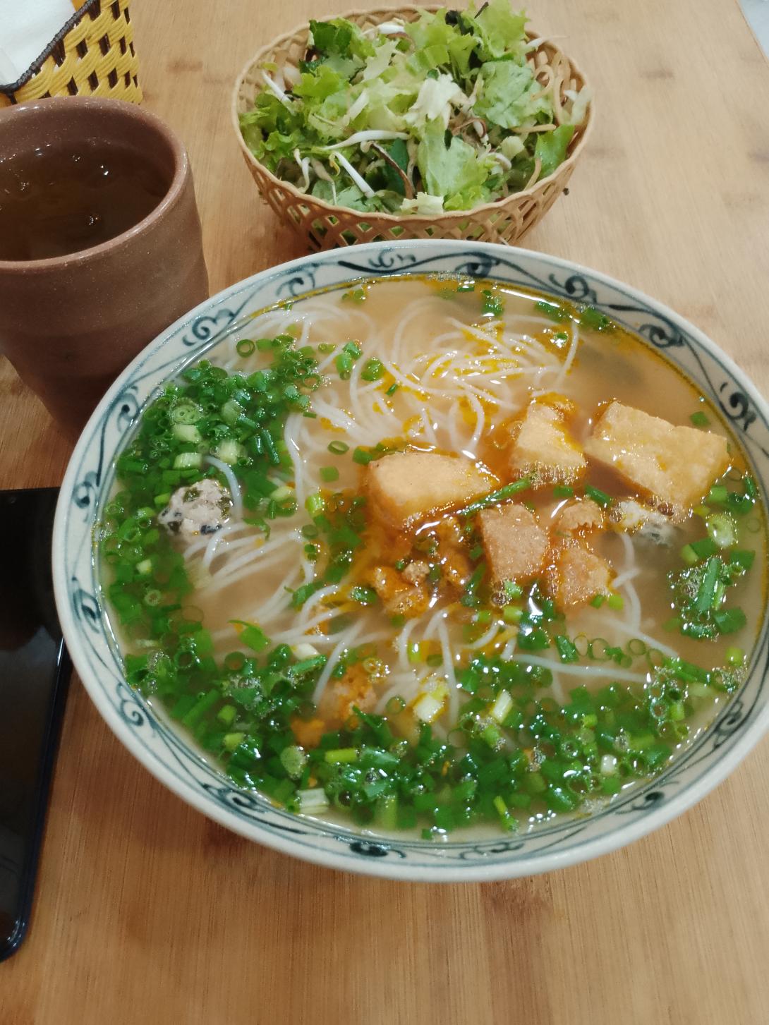 Bún riêu đậu rán