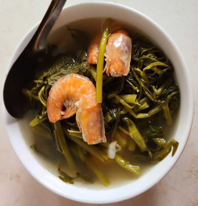 Canh chua rau muống nấu tôm