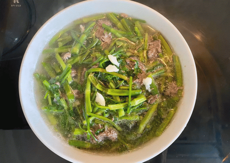 Canh thịt bò rau cần