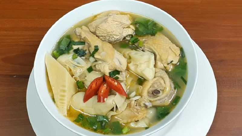 Canh gà bí đao