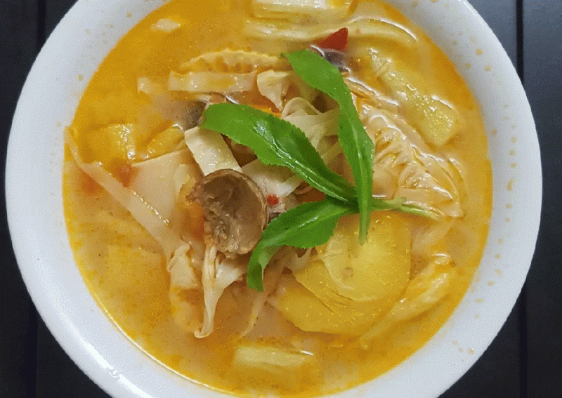 Canh măng nấu chua