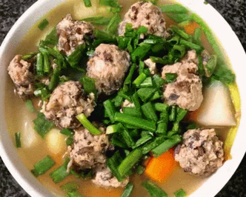 Canh khoai tây nấu mọc