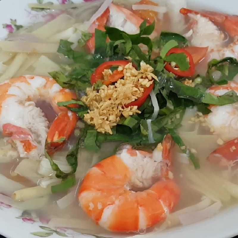 Canh chua tôm bồn bồn