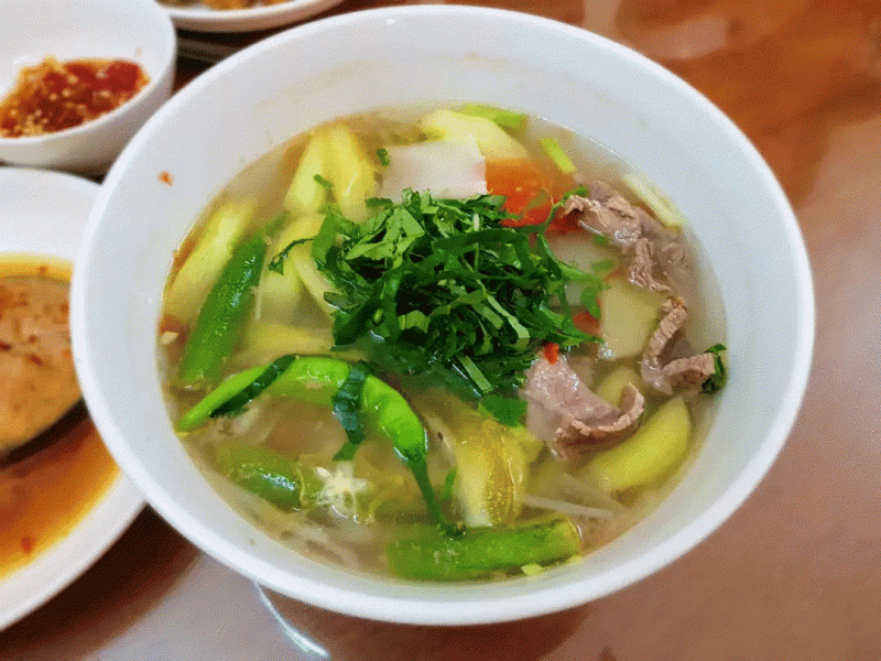 Canh chua thịt bò