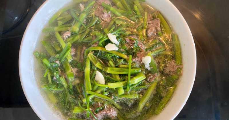 Canh thịt bò rau cần