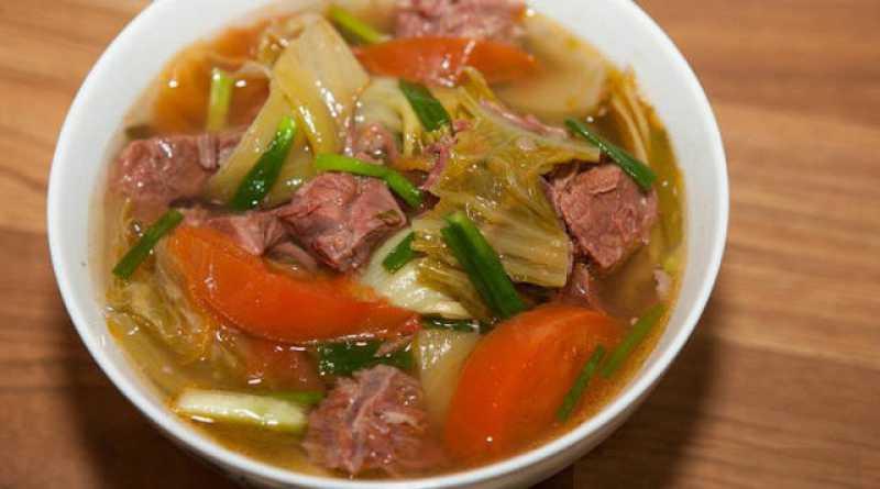 Thịt bò nấu canh dưa chua