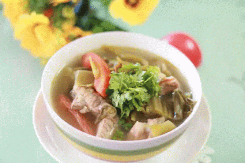 Canh dưa cải chua