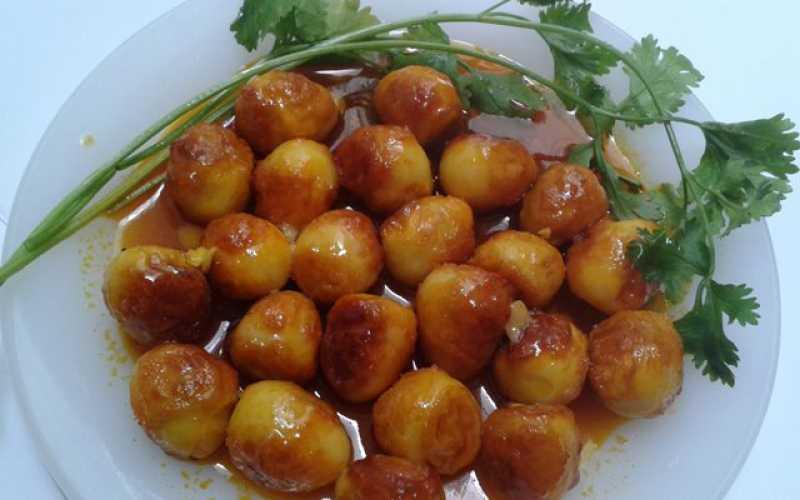 Trứng cút kho mặn 