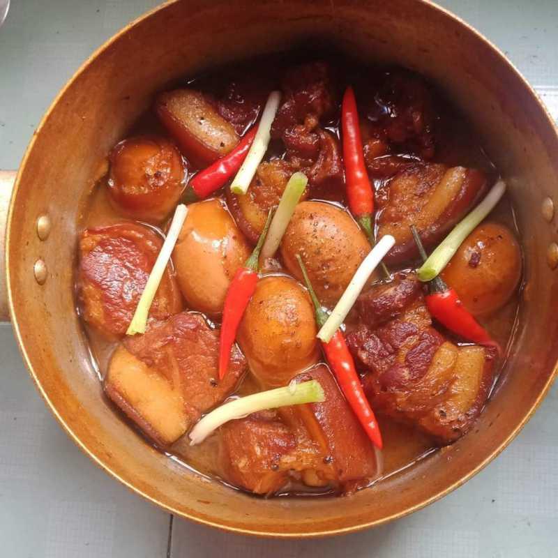 Thịt heo kho hột vịt