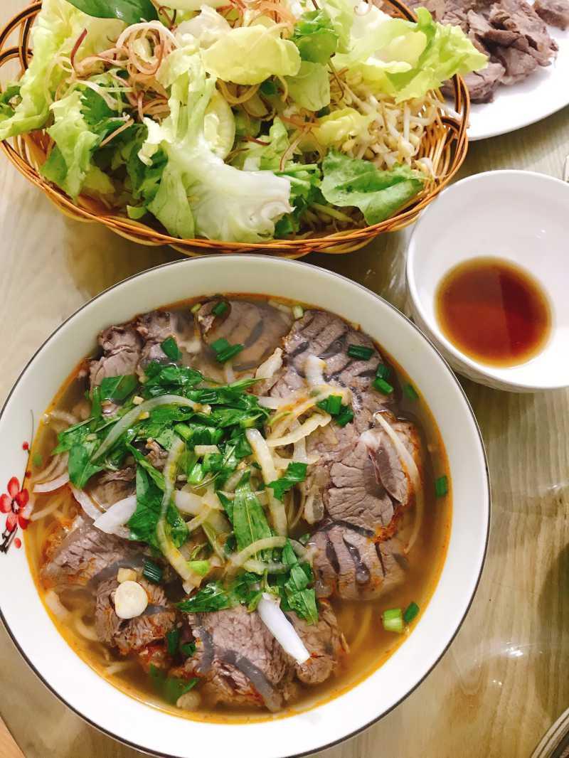 BÚN BÒ