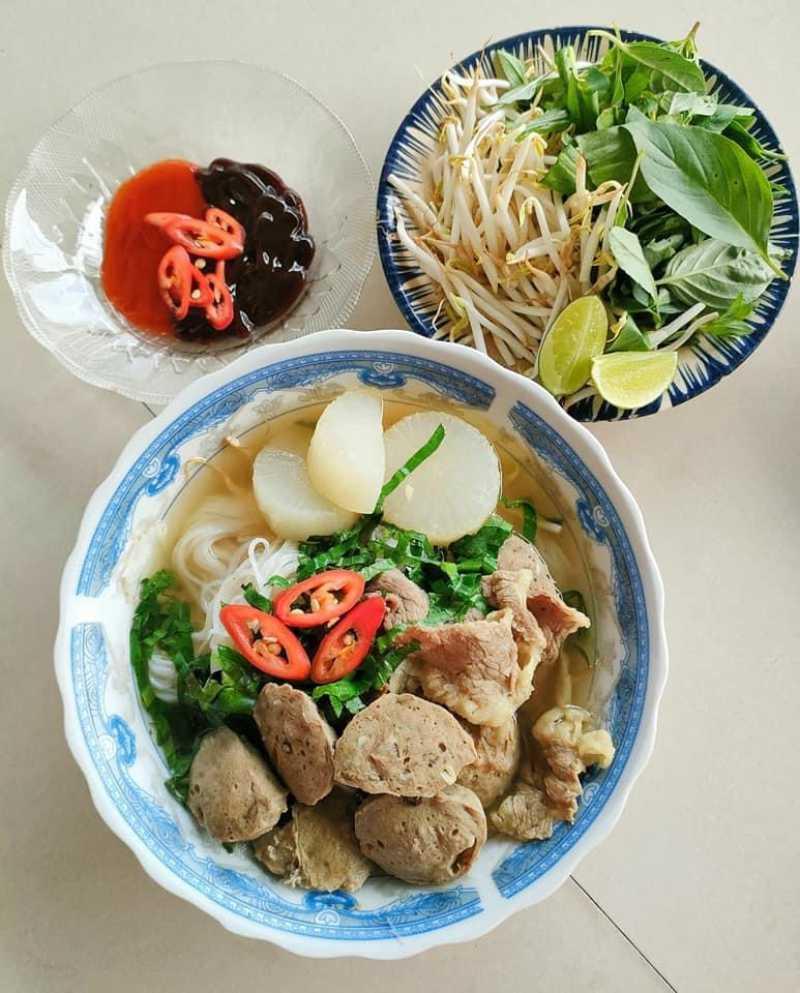 Bún bò viên