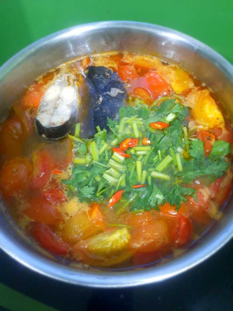 Canh chua cá