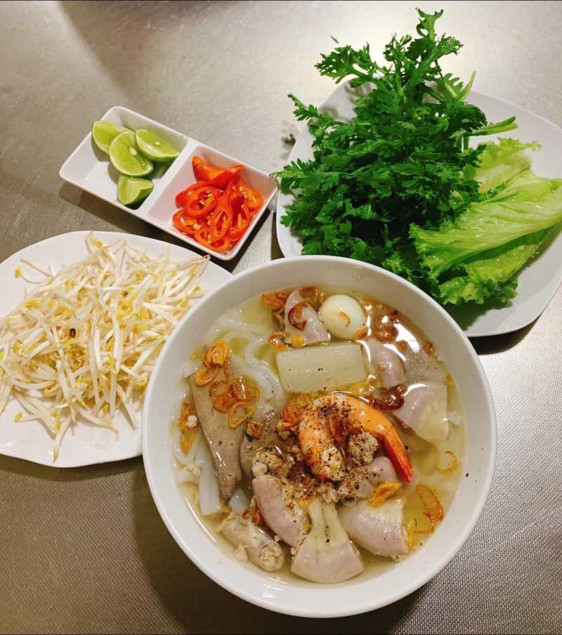 Bánh canh lòng heo