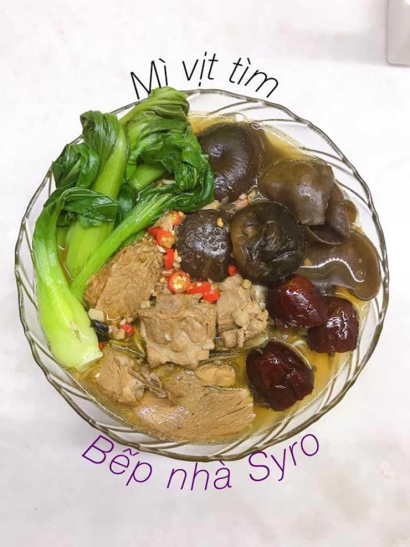 Mì vịt tiềm 