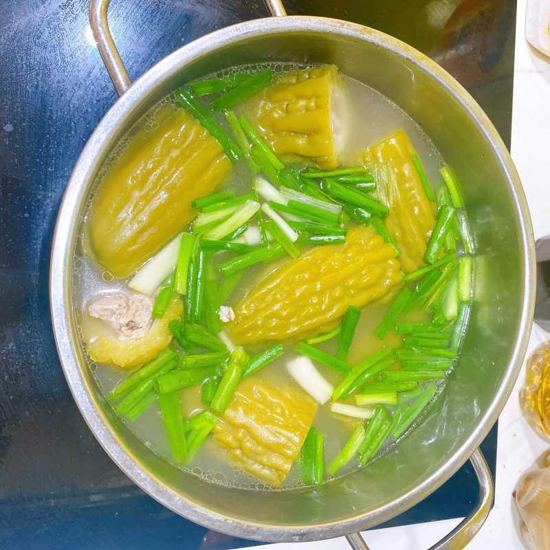 Canh khổ qua nhồi thịt 