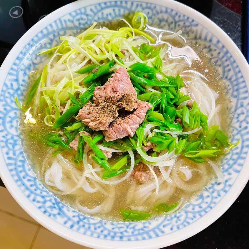 Phở bò tái