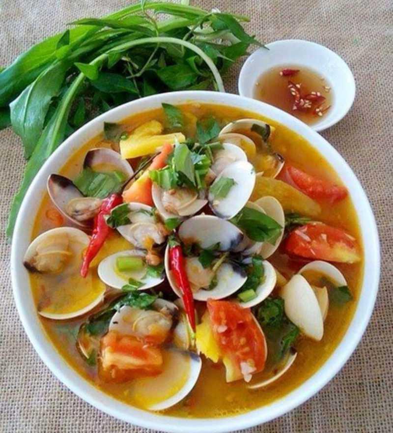 Ngao nấu canh dứa