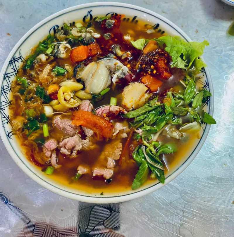 Bún riêu ốc thịt heo