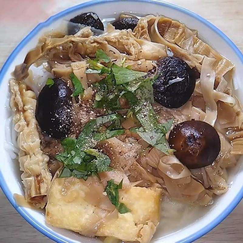 Bún măng chay