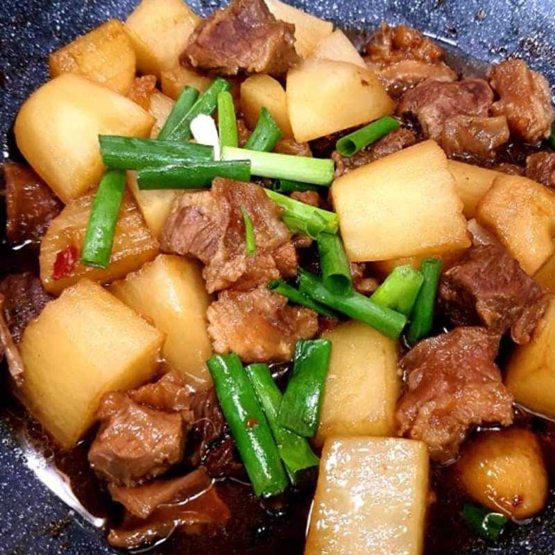 Thịt bò kho củ cải 