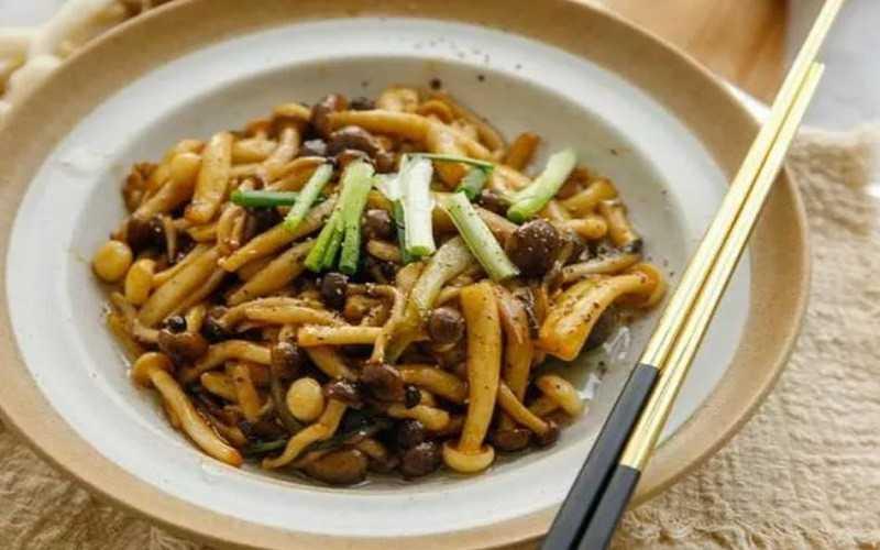 Nấm sồi xào dầu hào Maggi