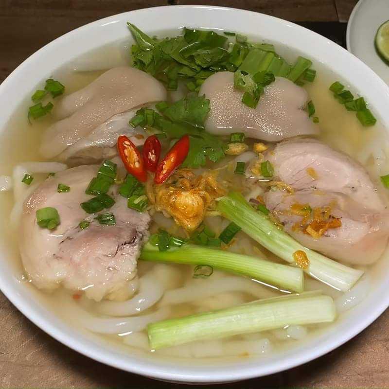 Bánh canh giò heo 